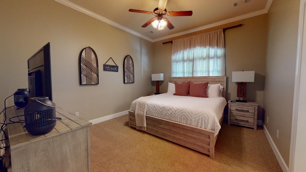 Photo of Bedroom in Samantha