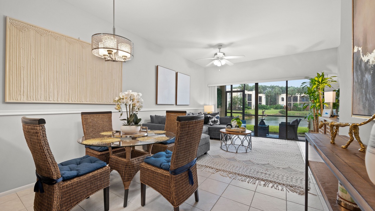 Photo of Livingroom in Central Naples