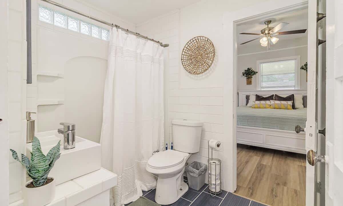 Photo of Bathroom in Lakeland