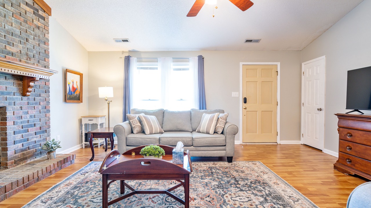 Photo of Livingroom in Decatur