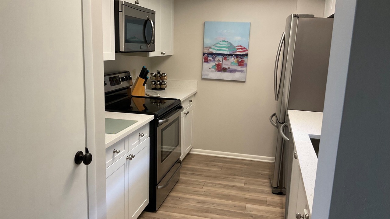 Photo of Kitchen in Burning Tree