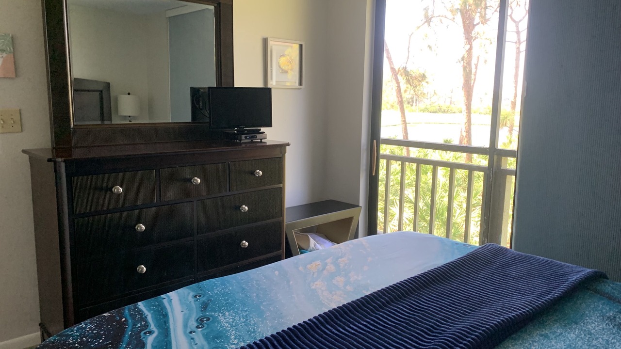 Photo of Bedroom in Burning Tree