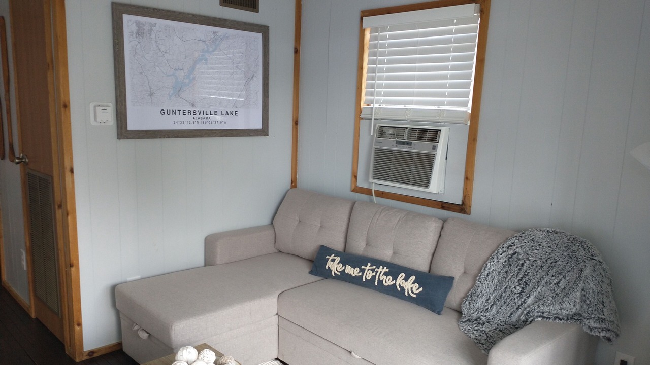 Photo of Livingroom in Guntersville