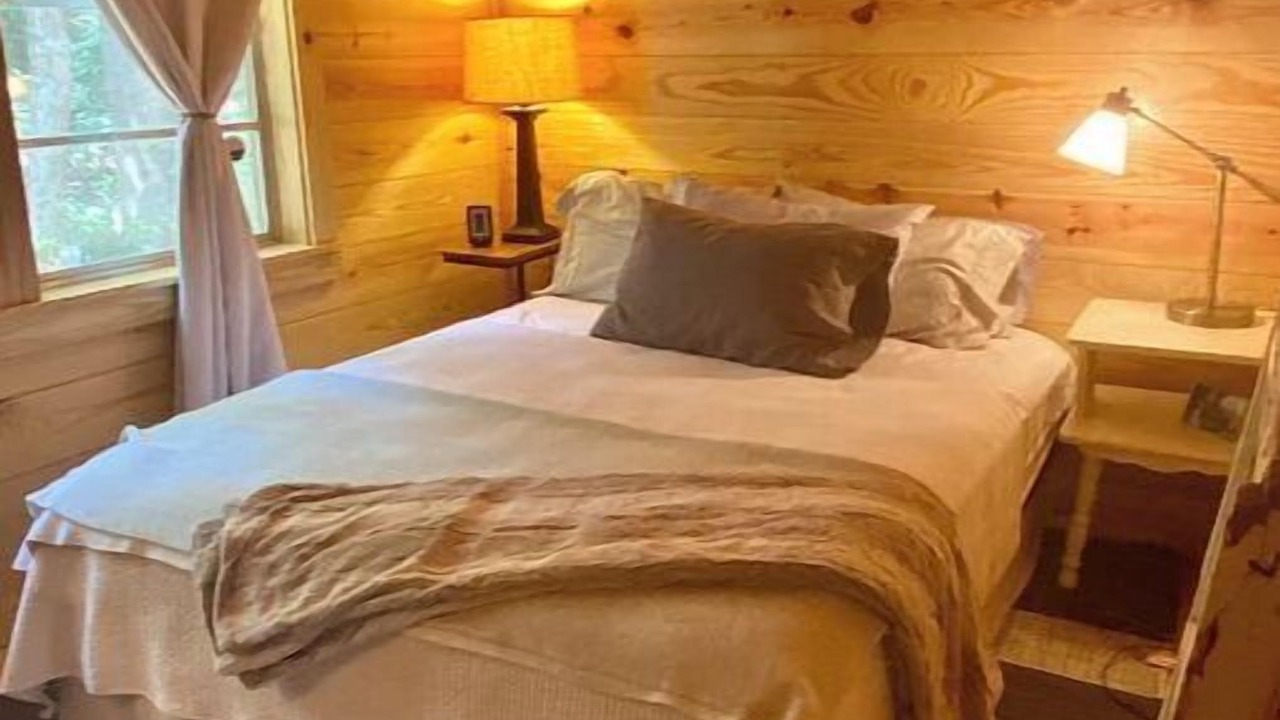 Photo of Bedroom in Pleasure Point