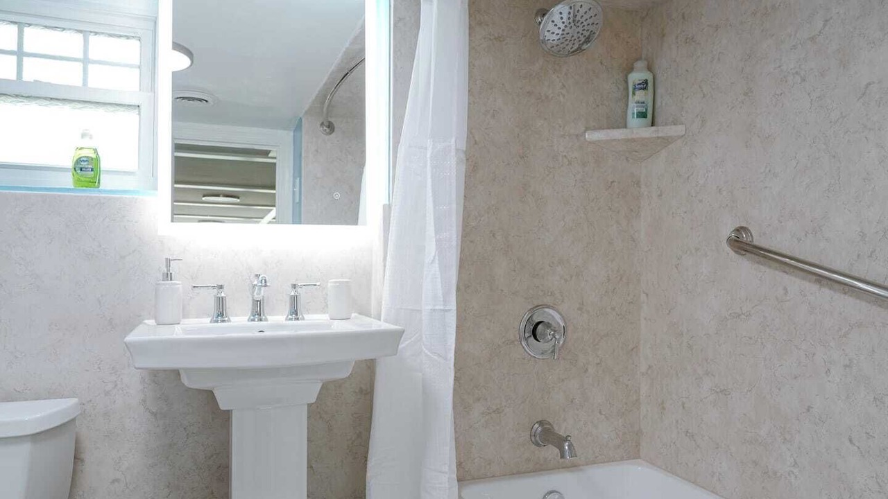 Photo of Bathroom in Wetumpka