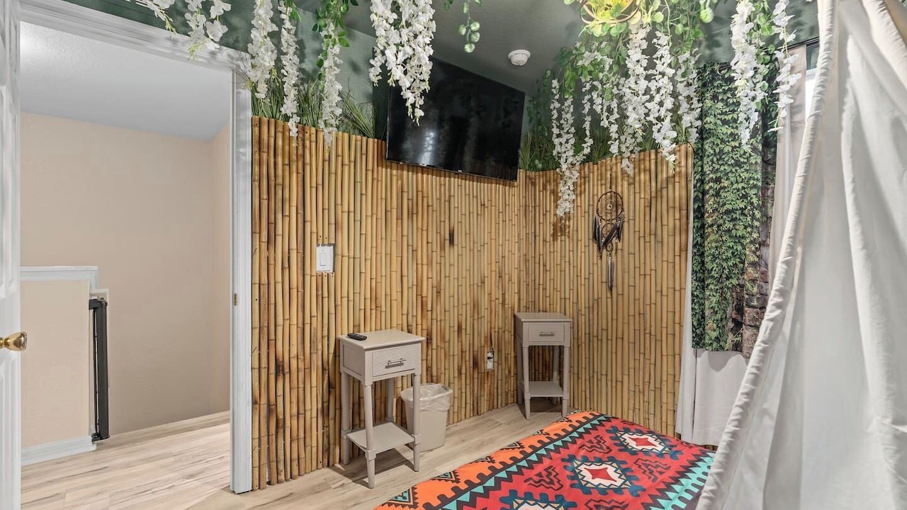 Photo of Bedroom in Regal Palms