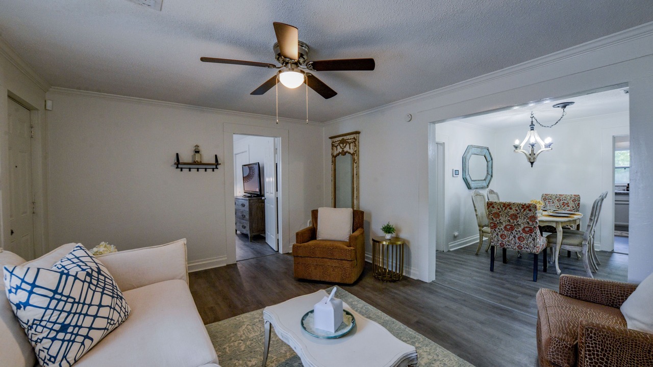 Photo of Livingroom in Northport