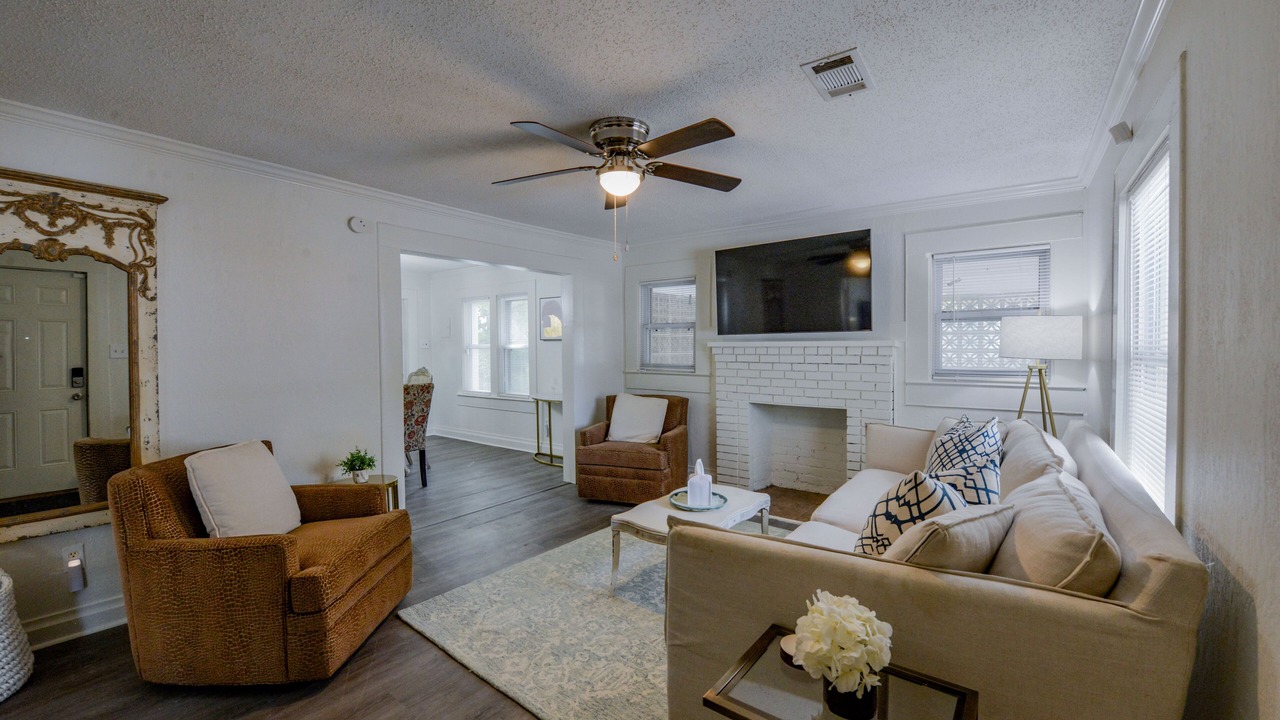 Photo of Bedroom in Northport