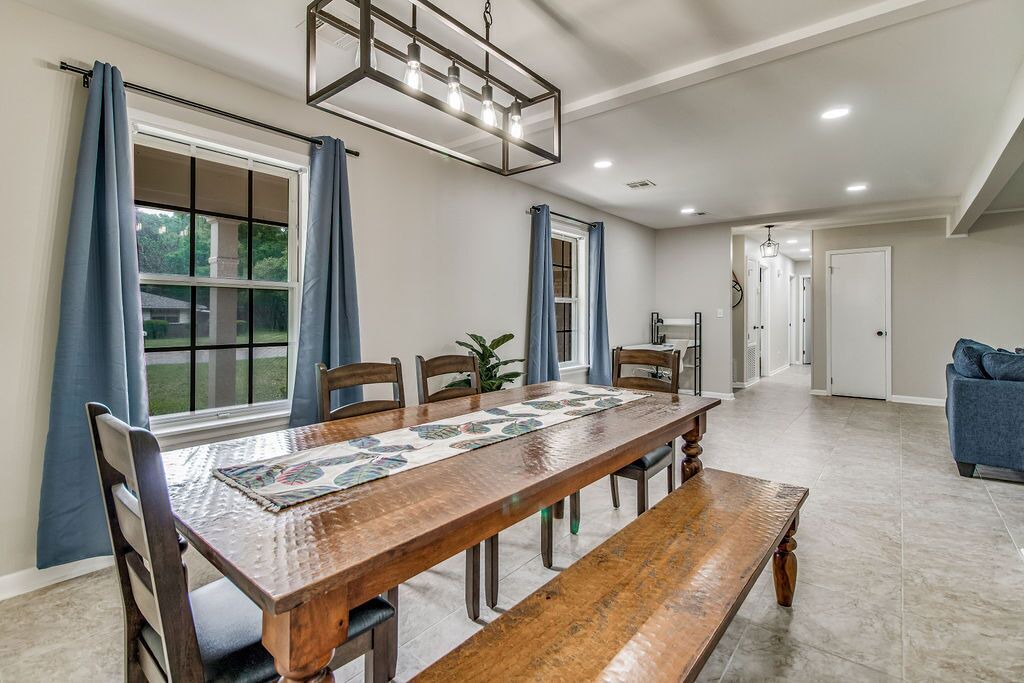Photo of Livingroom in Southeast Pensacola