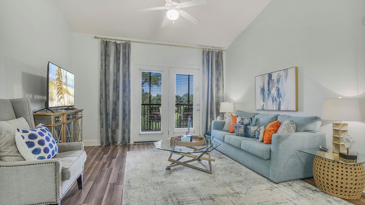 Photo of Livingroom in Foley