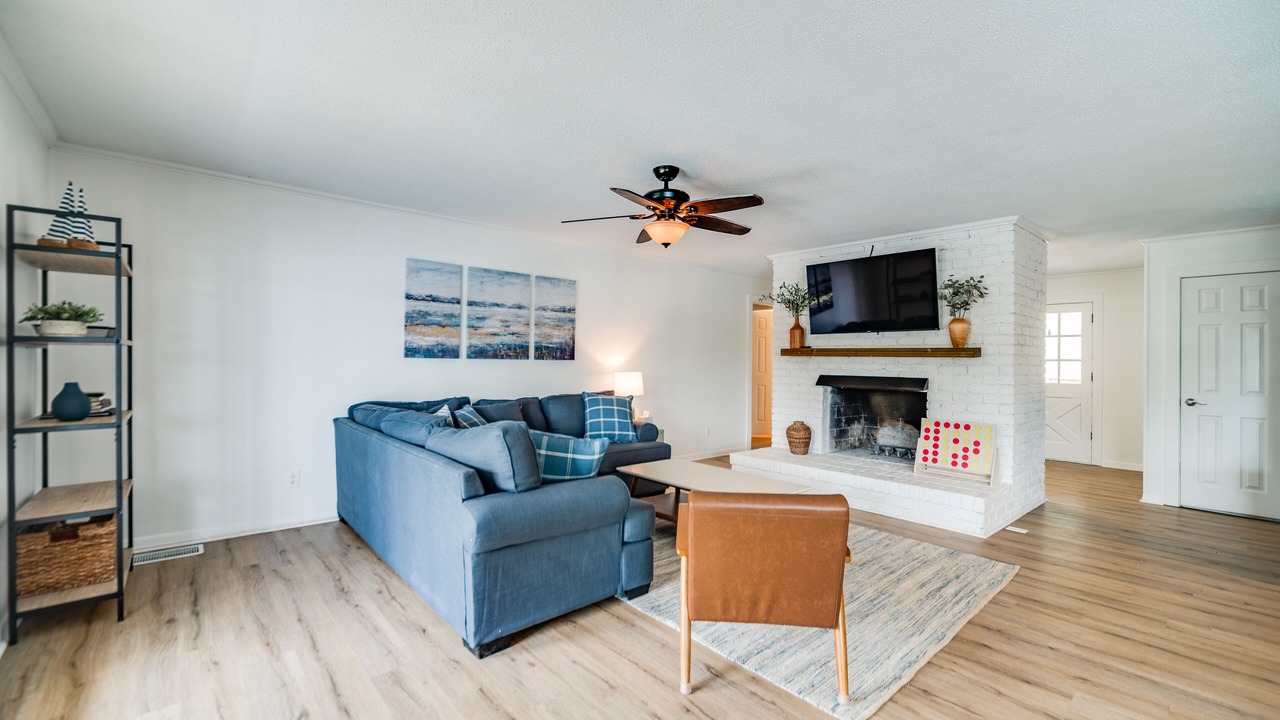 Photo of Livingroom in Alexander City