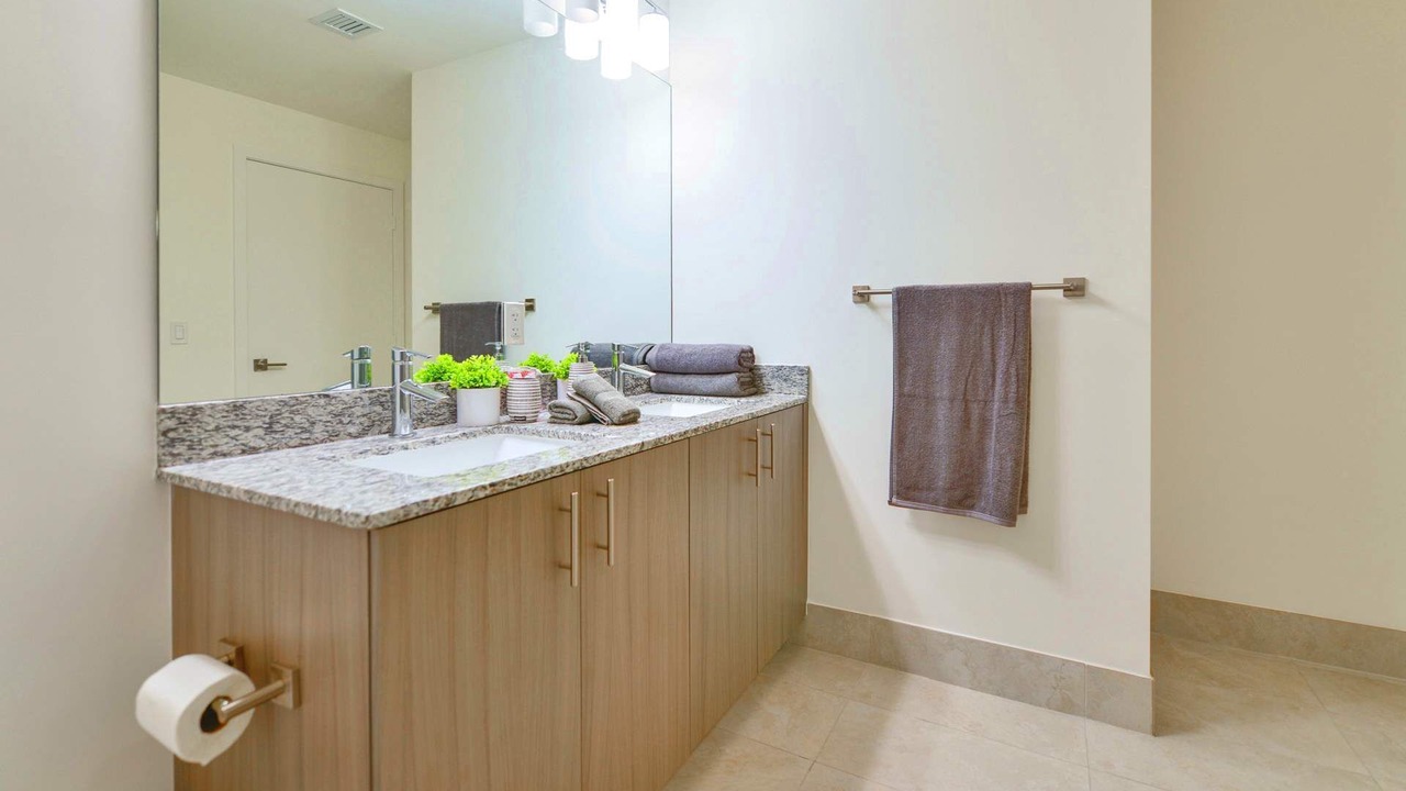 Photo of Bathroom in Doral