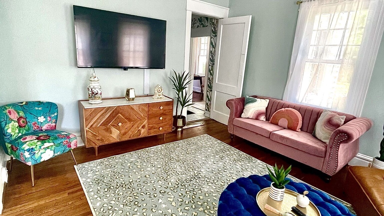 Photo of Livingroom in Five Points South