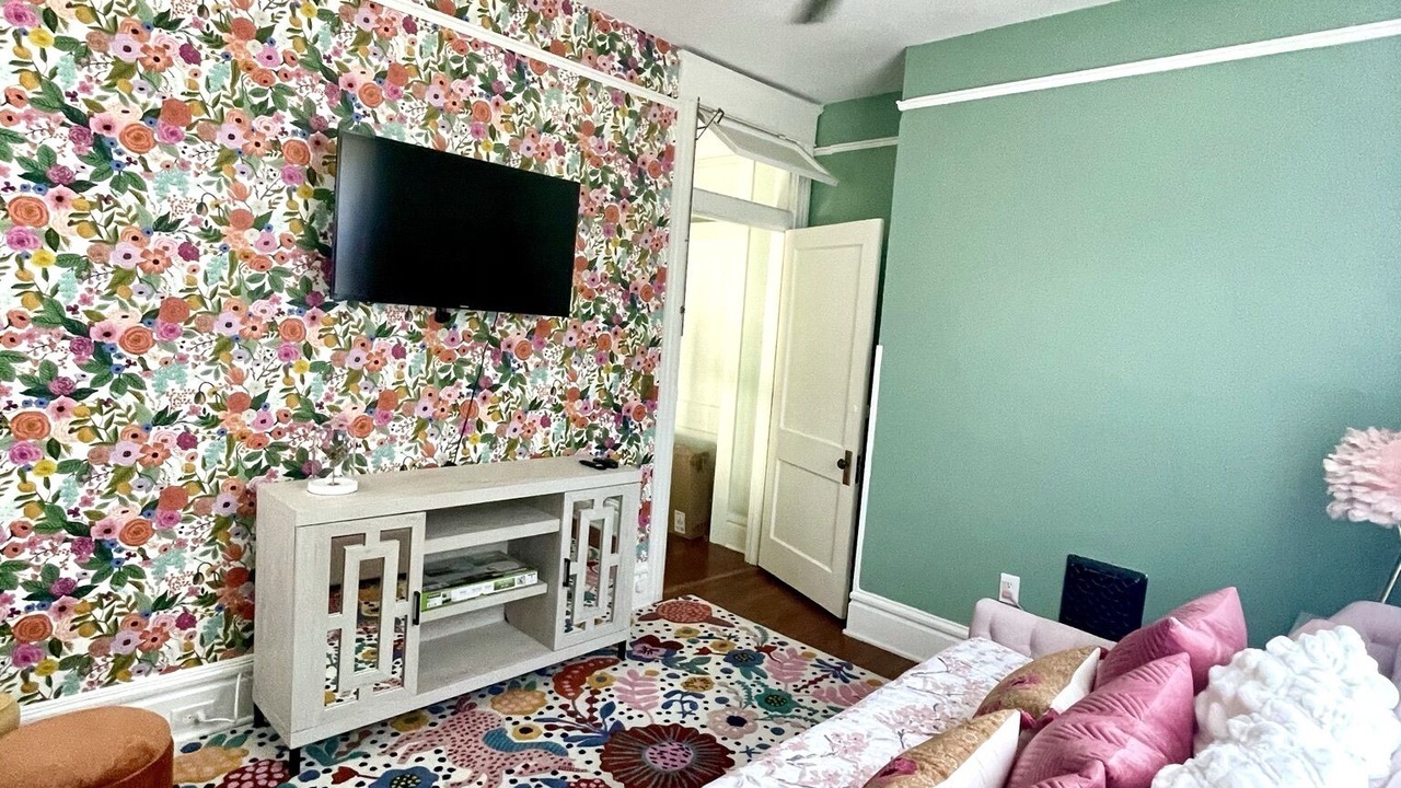 Photo of Livingroom in Five Points South