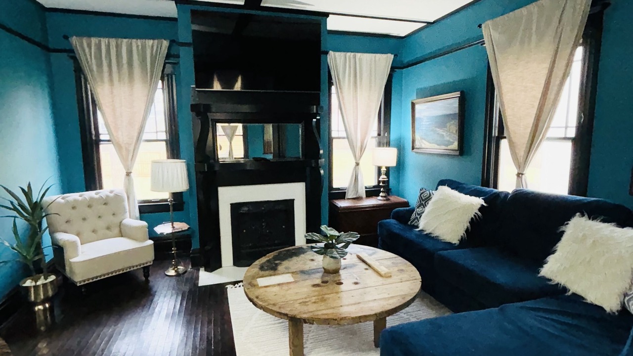 Photo of Livingroom in Five Points South