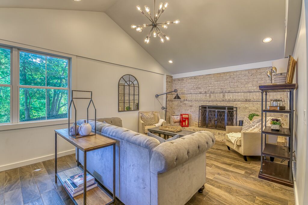 Photo of Livingroom in Muscle Shoals