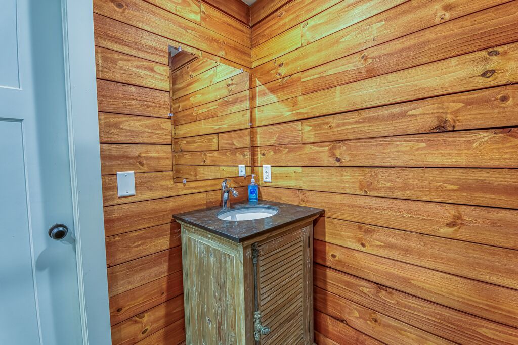 Photo of Bathroom in Muscle Shoals