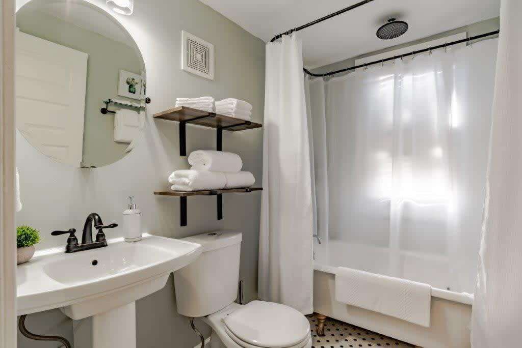 Photo of Bathroom in Mobile