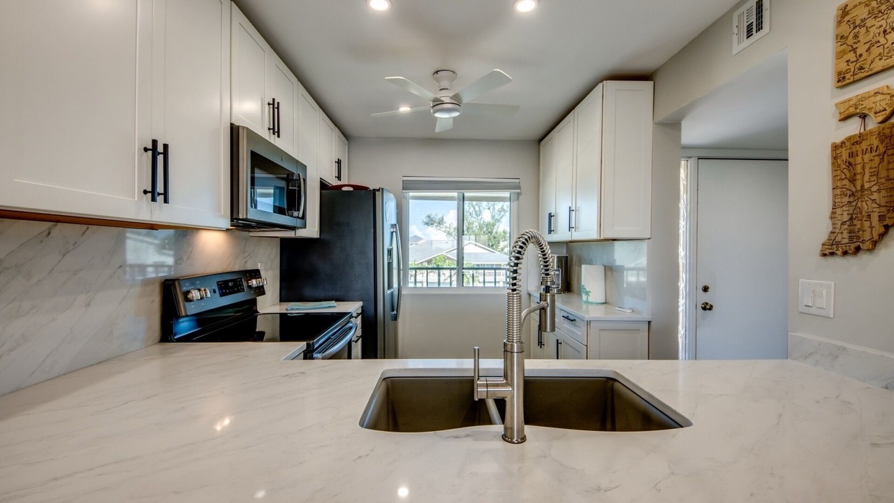 Photo of Kitchen in Mid Island