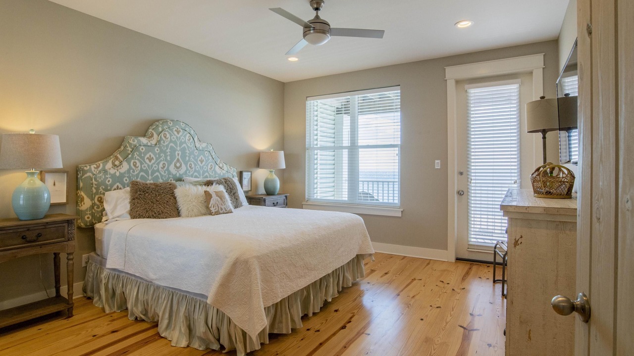 Photo of Bedroom in Orange Beach East