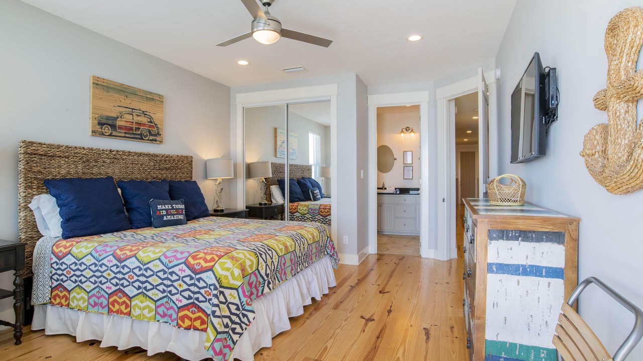Photo of Bedroom in Orange Beach East