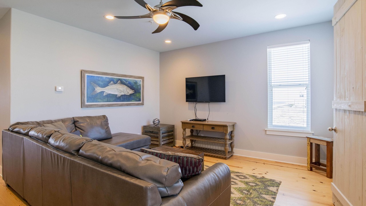 Photo of Livingroom in Orange Beach East