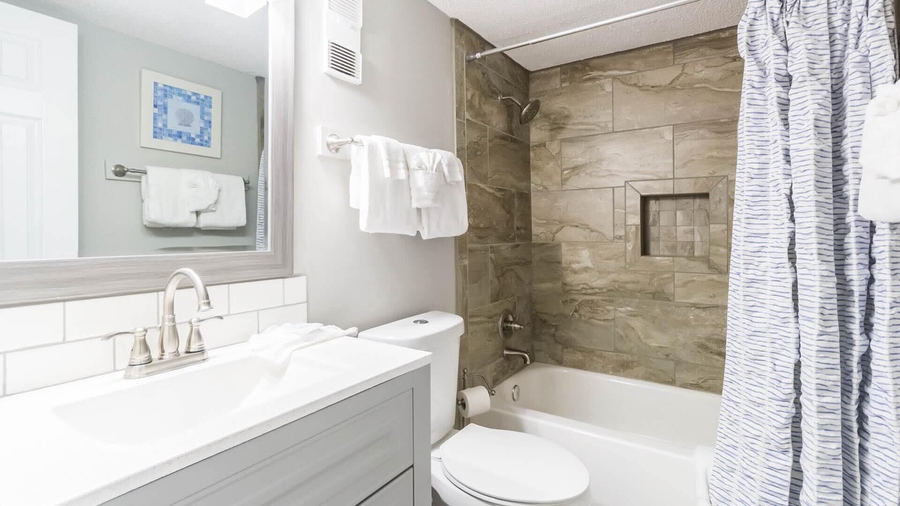 Photo of Bathroom in Gulf Shores