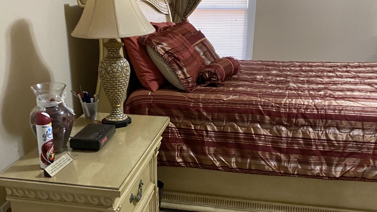 Photo of Bedroom in Normal