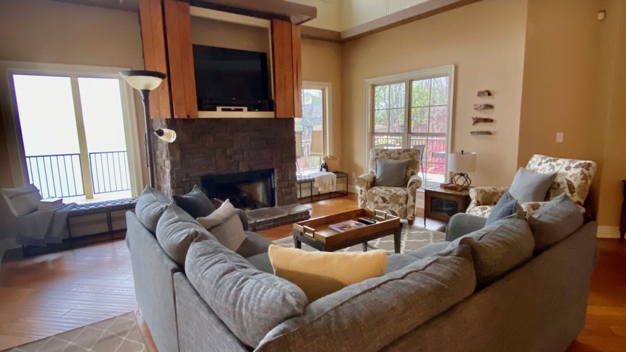 Photo of Livingroom in Tallassee