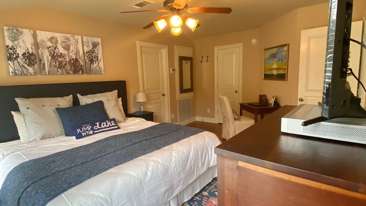 Photo of Bedroom in Tallassee