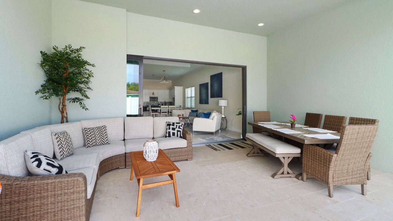 Photo of Livingroom in Naples Park