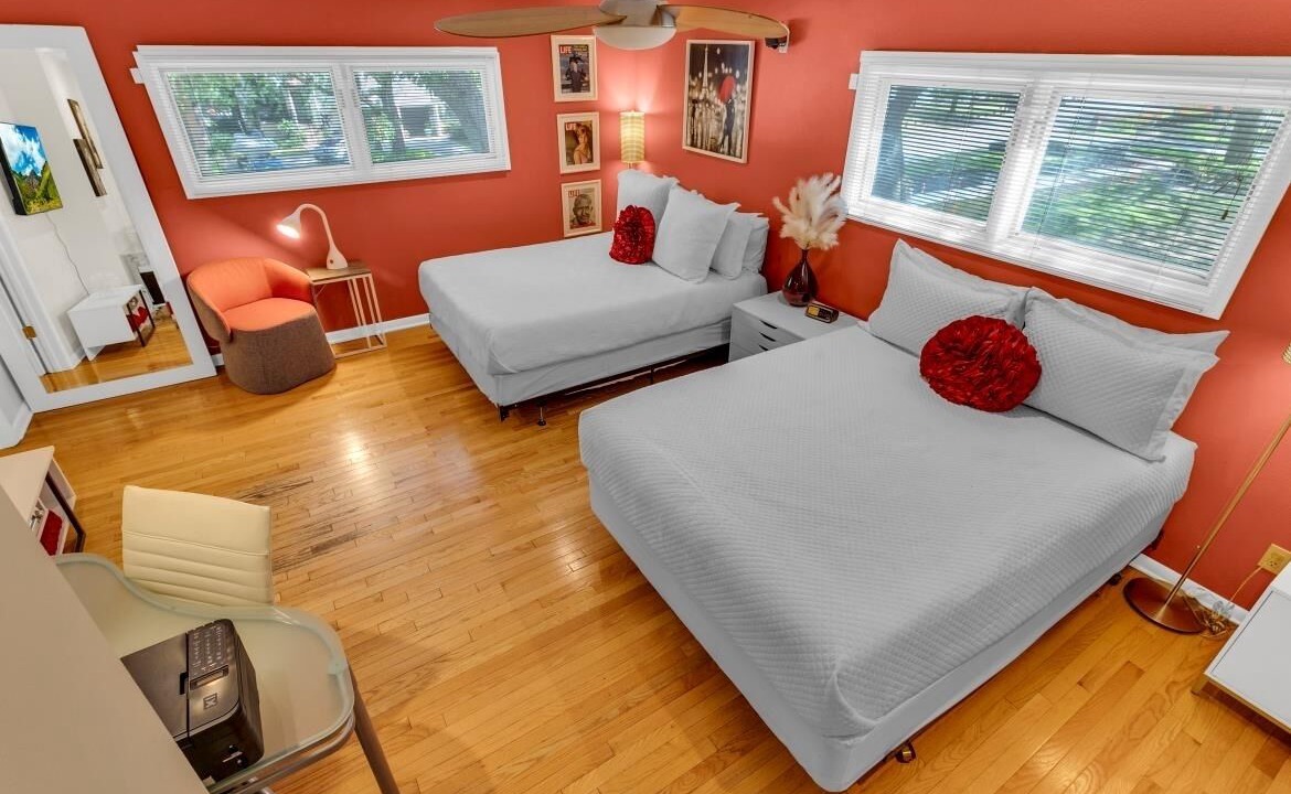 Photo of Bedroom in Bearss Plaza