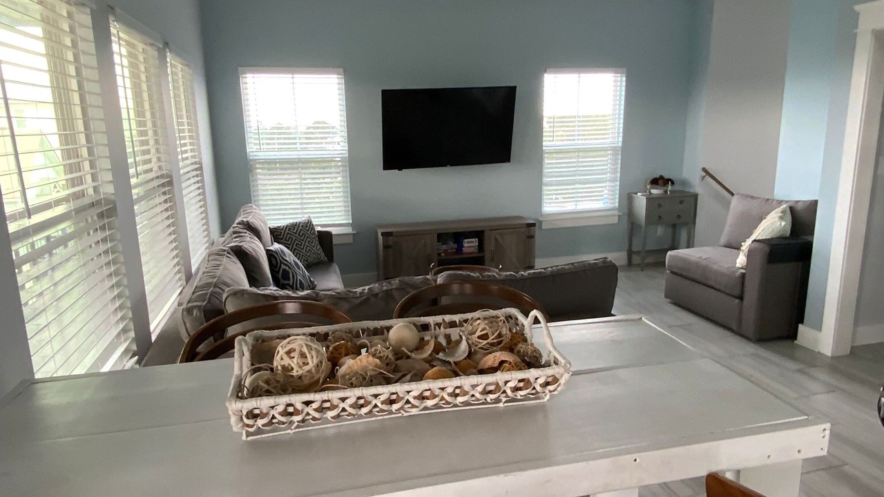 Photo of Livingroom in Surf Side Shores