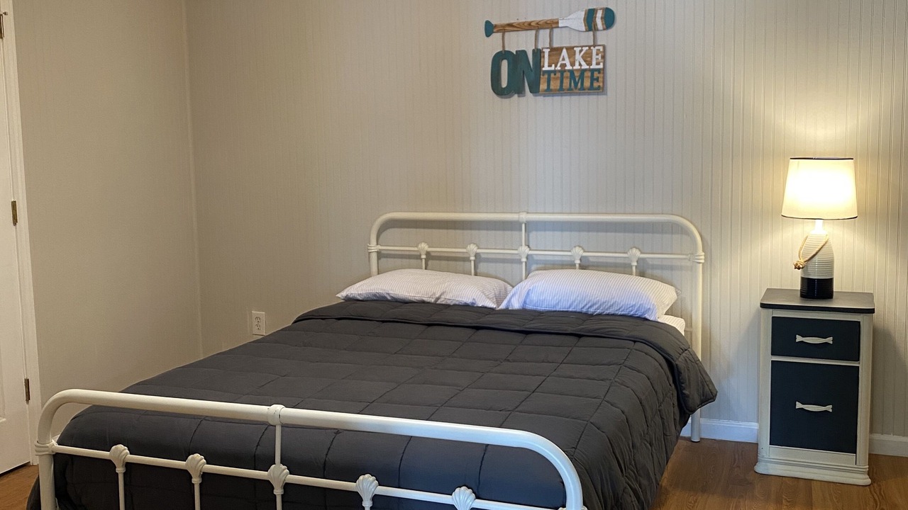 Photo of Bedroom in Dadeville
