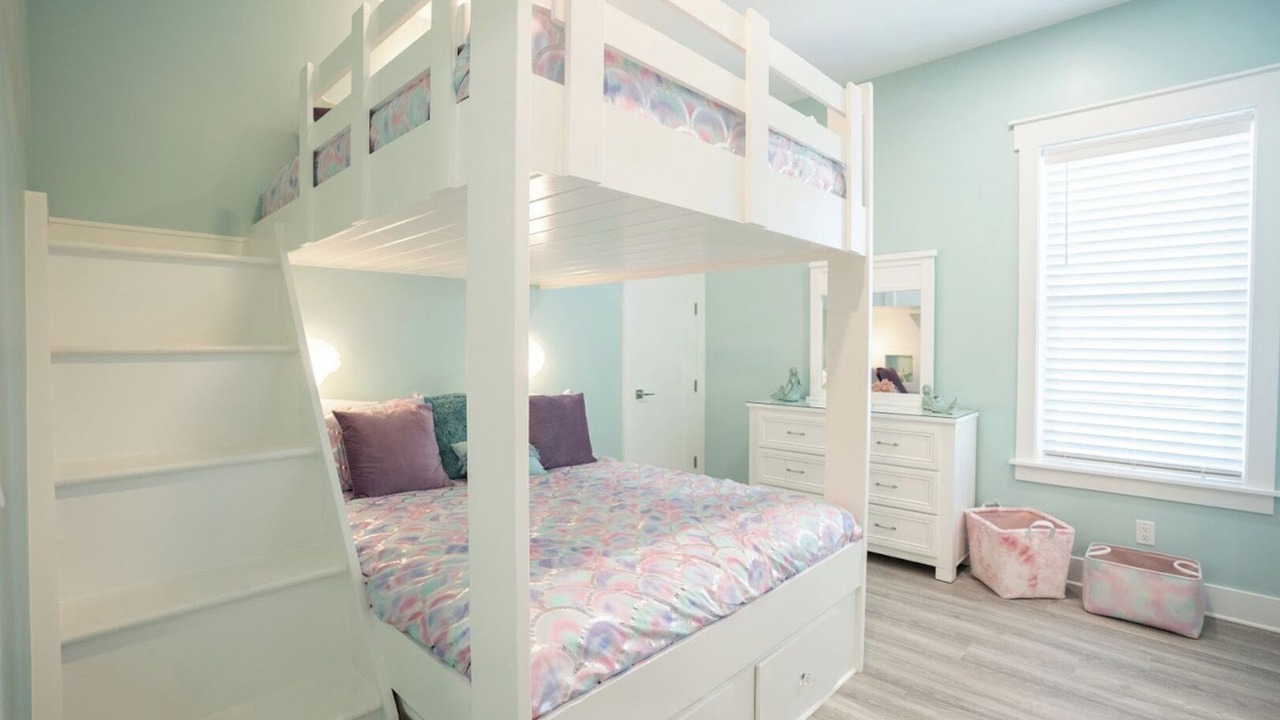 Photo of Bedroom in Laguna Beach Estates