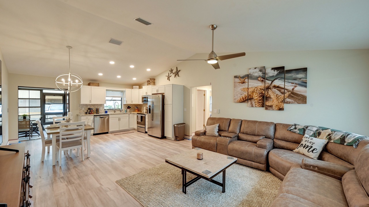 Photo of Livingroom in Highland
