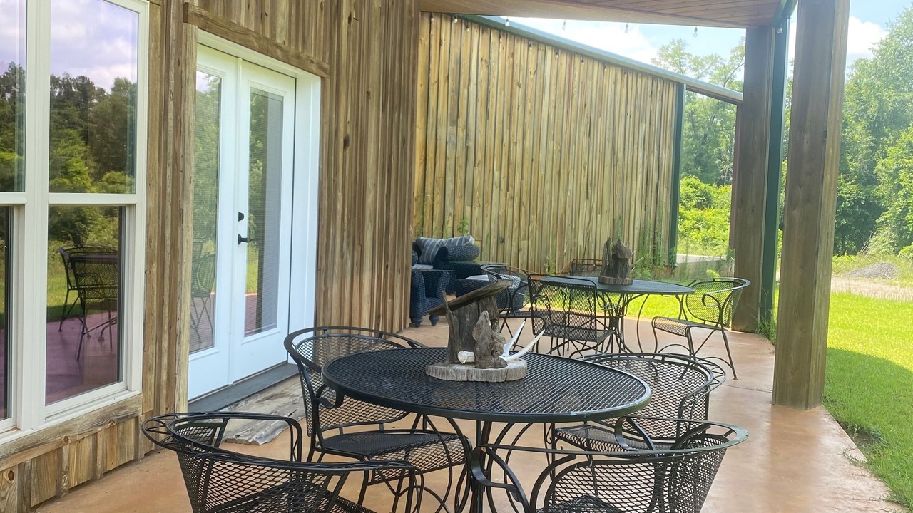 Photo of Outdoor in Midland City