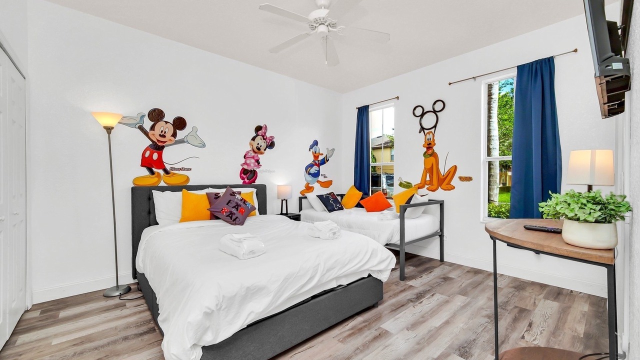 Photo of Bedroom in Regal Palms