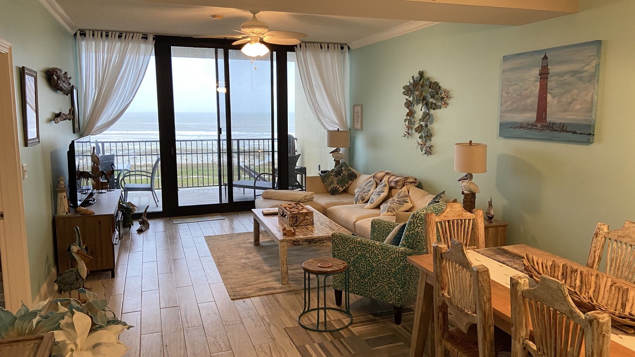 Photo of Livingroom in Dauphin Island