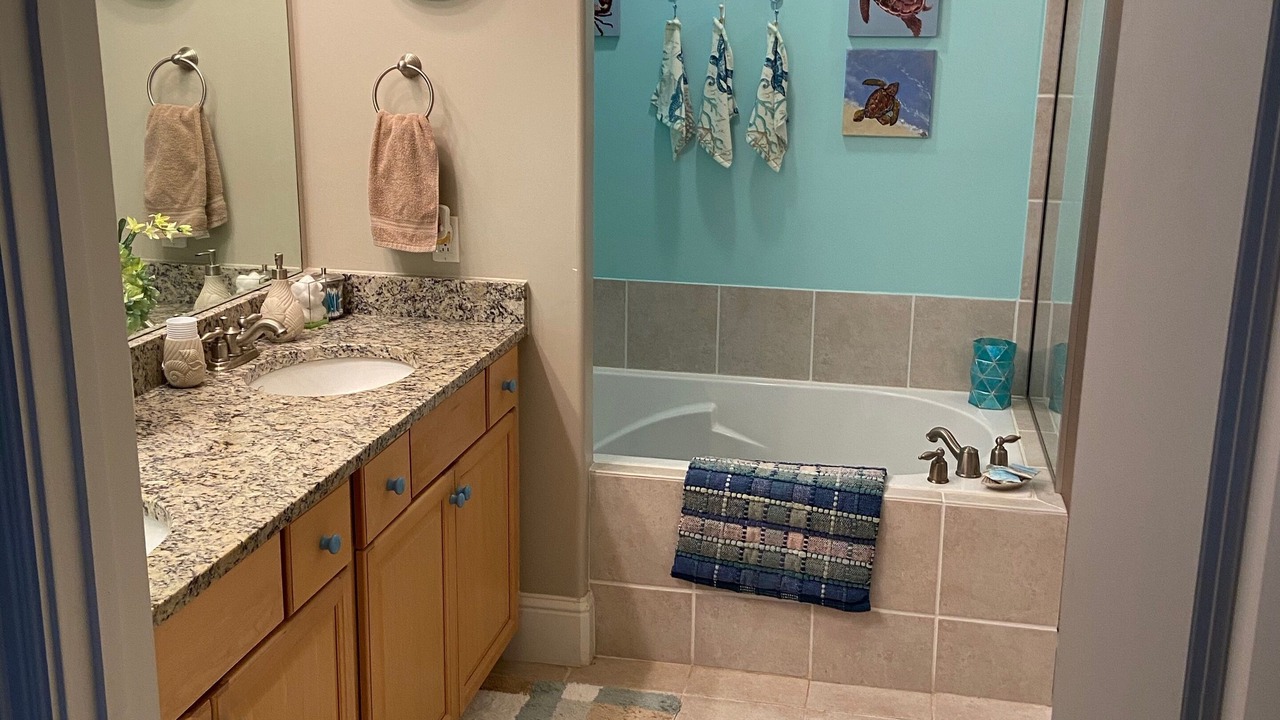Photo of Bathroom in Dauphin Island