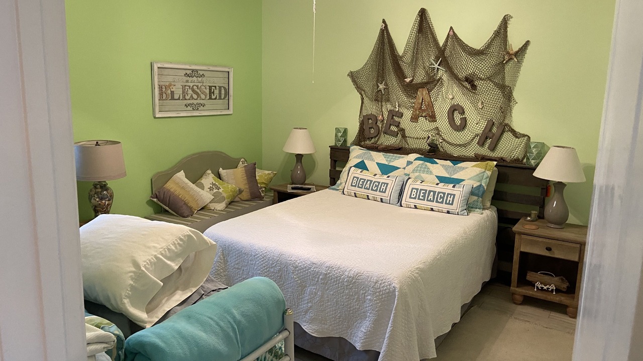Photo of Bedroom in Dauphin Island