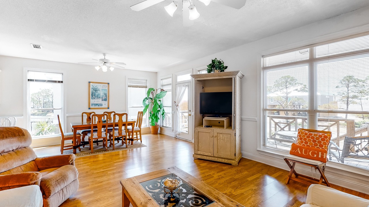 Photo of Livingroom in Audubon Place