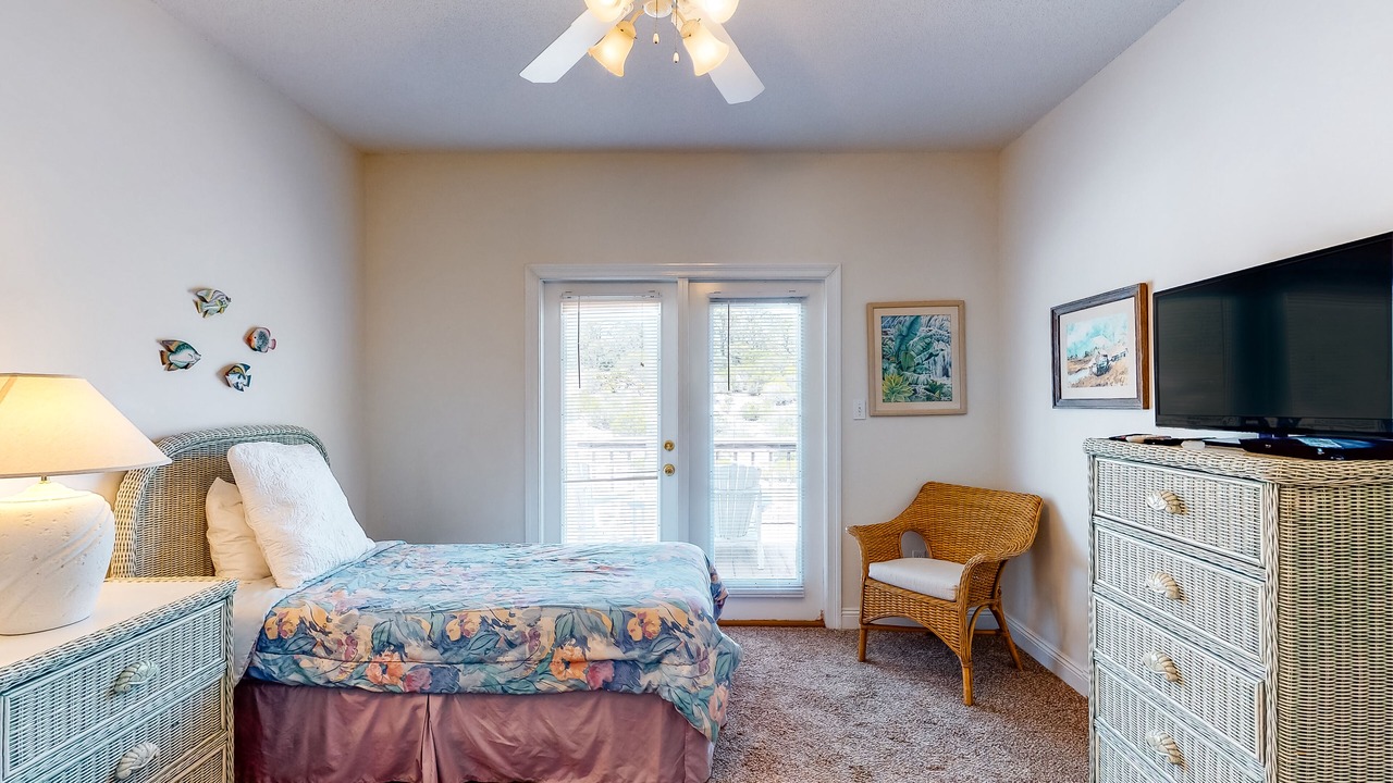 Photo of Bedroom in Audubon Place