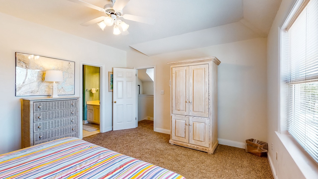 Photo of Bedroom in Audubon Place