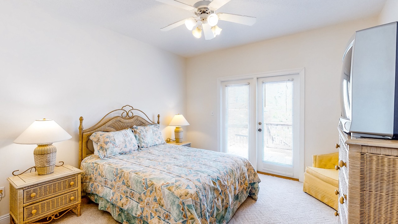 Photo of Bedroom in Audubon Place
