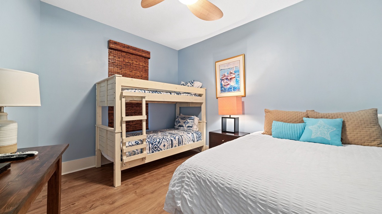 Photo of Bedroom in Orange Beach East