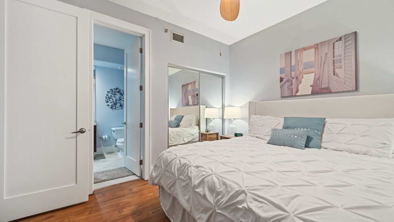 Photo of Bedroom in Orange Beach East