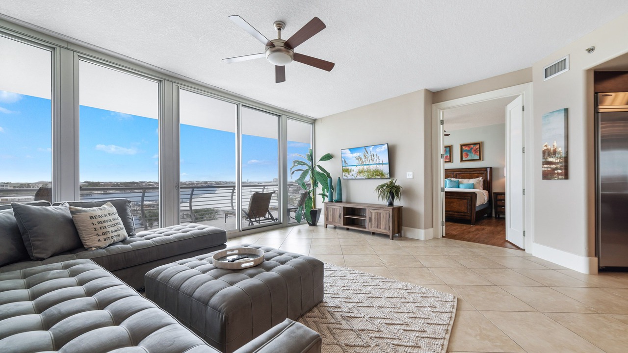 Photo of Livingroom in Orange Beach East