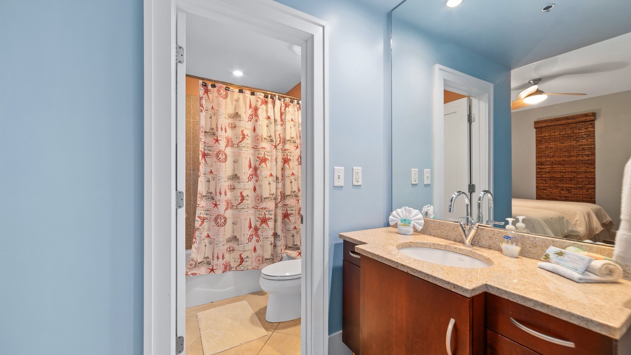 Photo of Bathroom in Orange Beach East