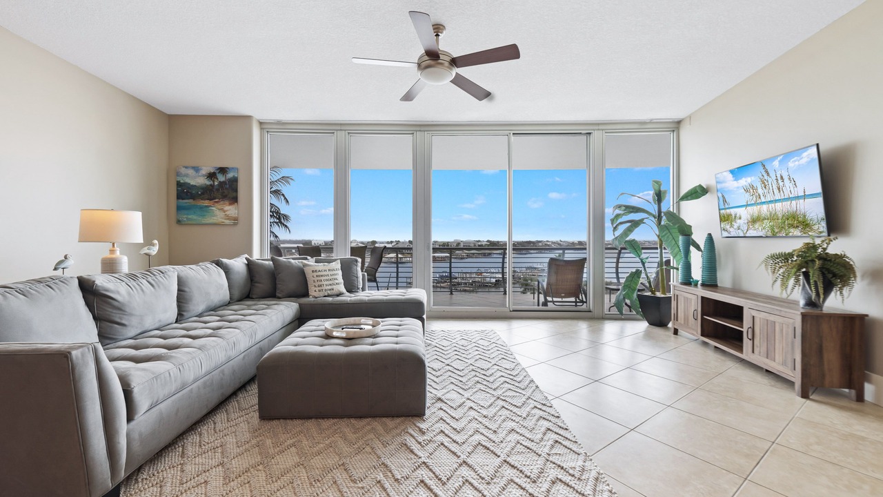 Photo of Livingroom in Orange Beach East